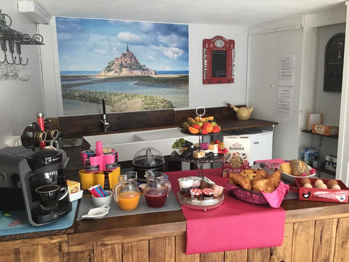 Buais-les-Monts La Ville - Les Petits Champs Bed & Breakfast エクステリア 写真