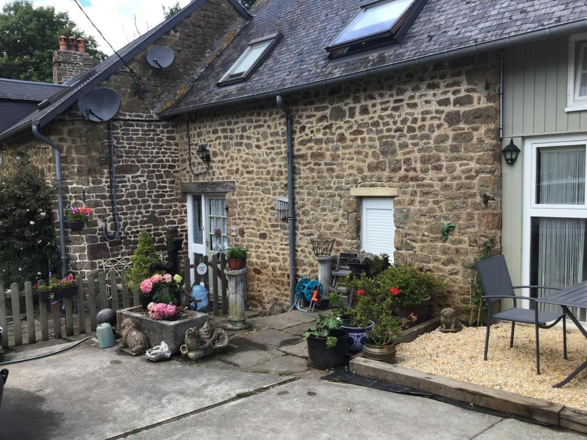 Buais-les-Monts La Ville - Les Petits Champs Bed & Breakfast エクステリア 写真